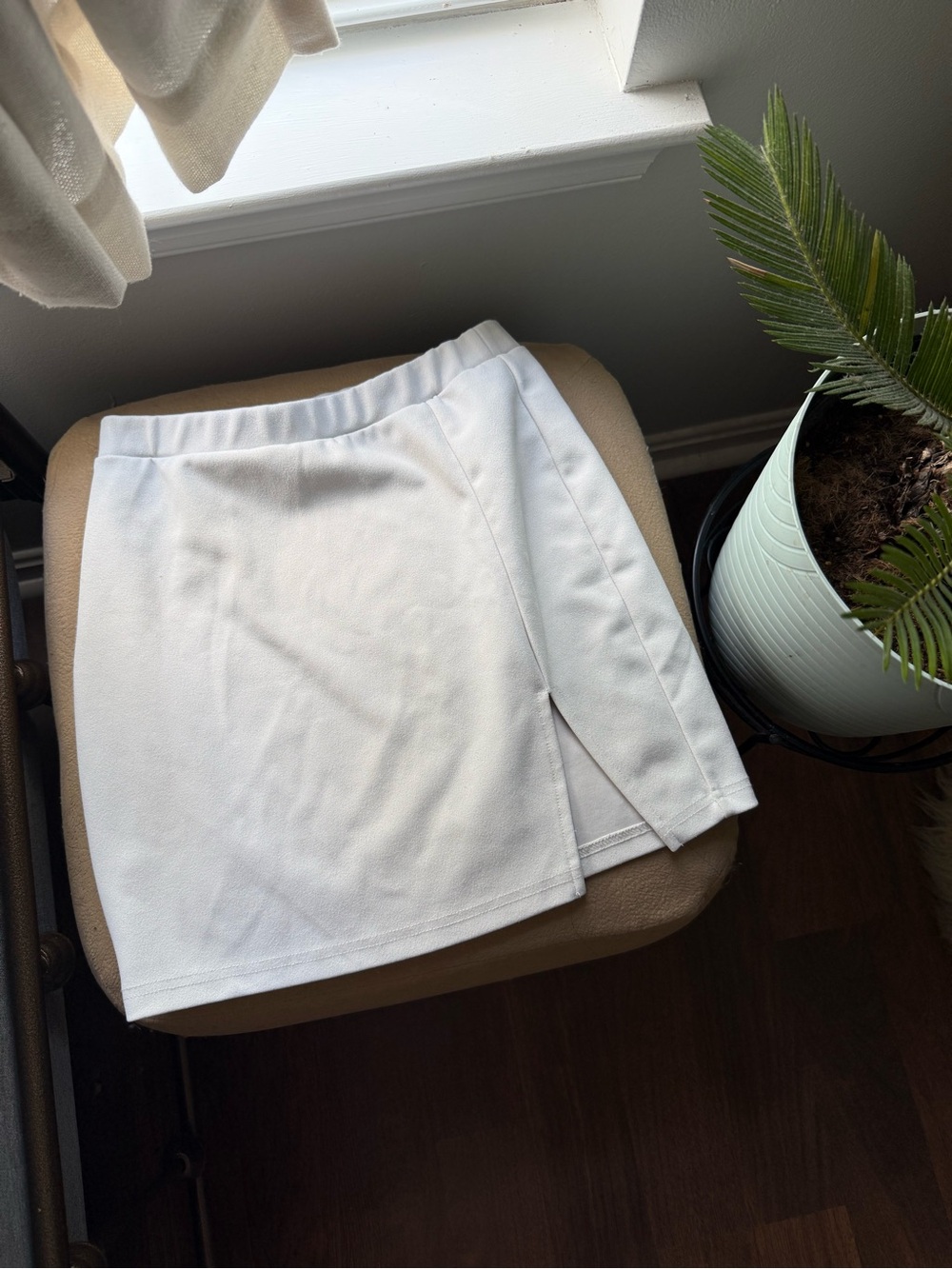 SHEIN White Pencil Skirt with Front Side Split